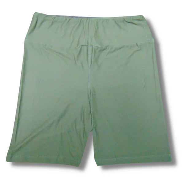 Calliste Green in Biker-Slip Shorts 6"